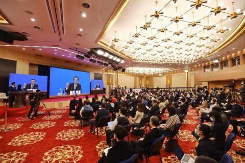李克強：今年政府支出更多向民生領(lǐng)域傾斜，特別是義務教育和基本醫(yī)療